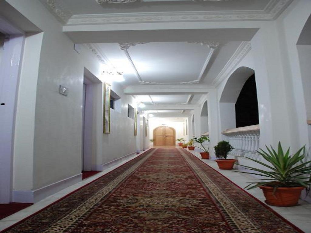 Hotel Ibni Kabeer Srīnagar 外观 照片
