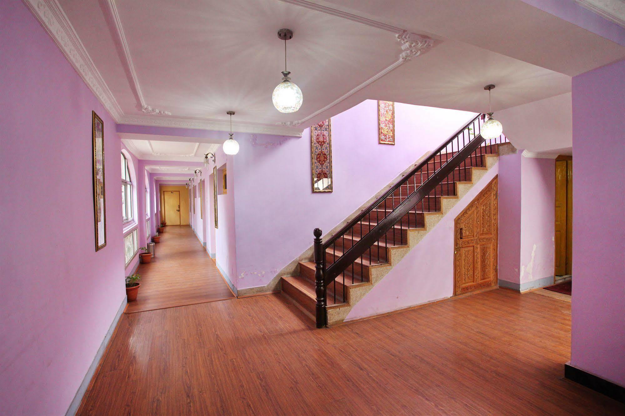 Hotel Ibni Kabeer Srīnagar 外观 照片